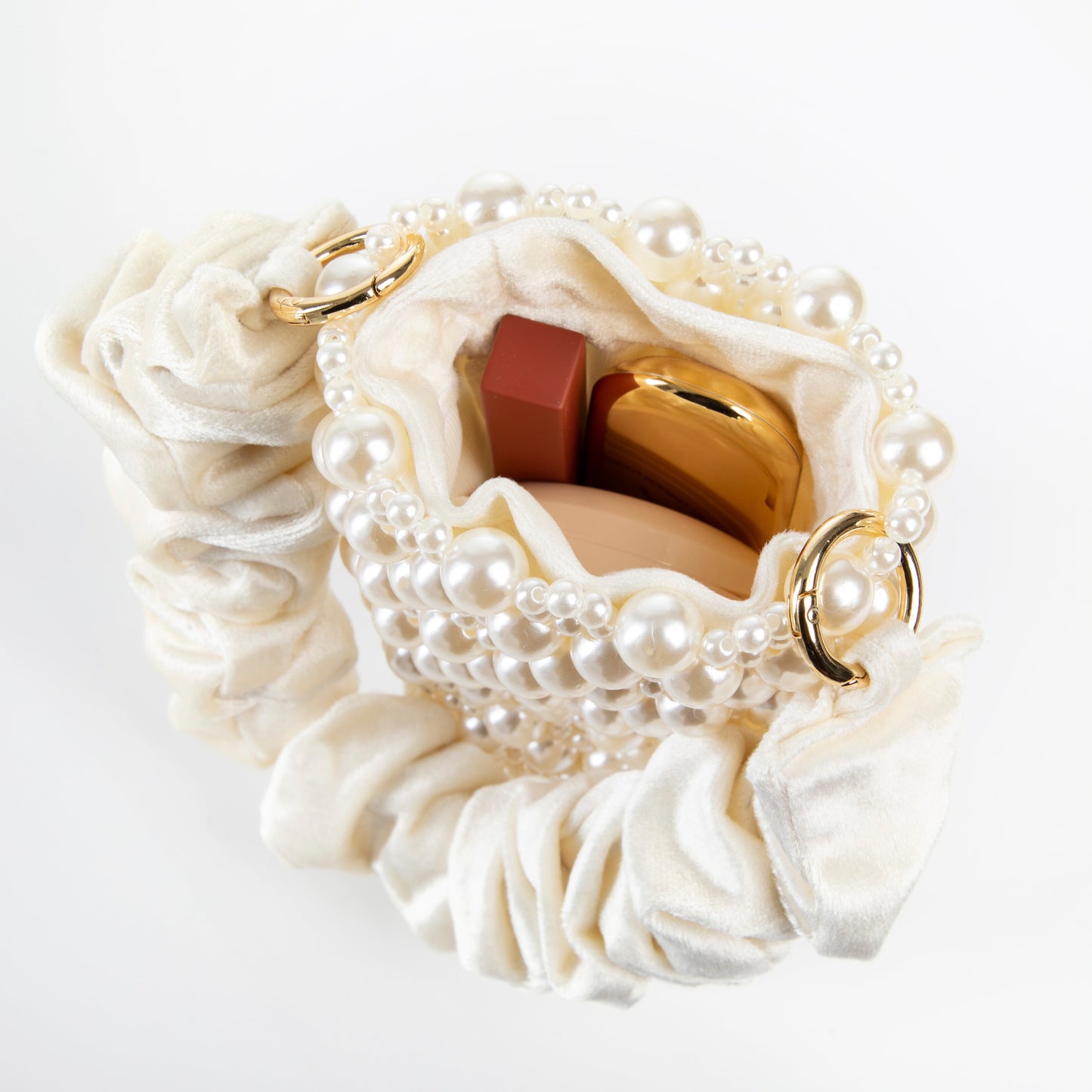 Pearl Pleuche White Bucket