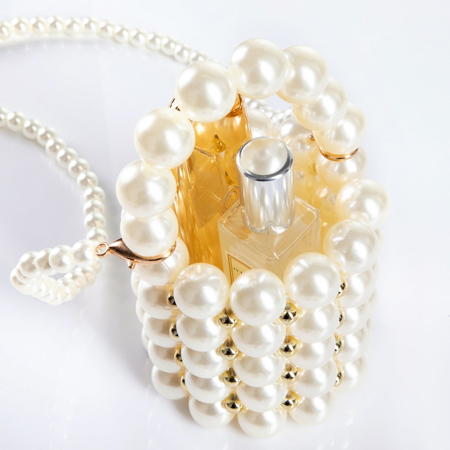 Lipstick Pearl Bucket